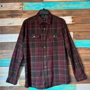 Swiss Tech Burgundy Plaid Flannel Shirt Long Sleeve Stretch Button Down | Size M